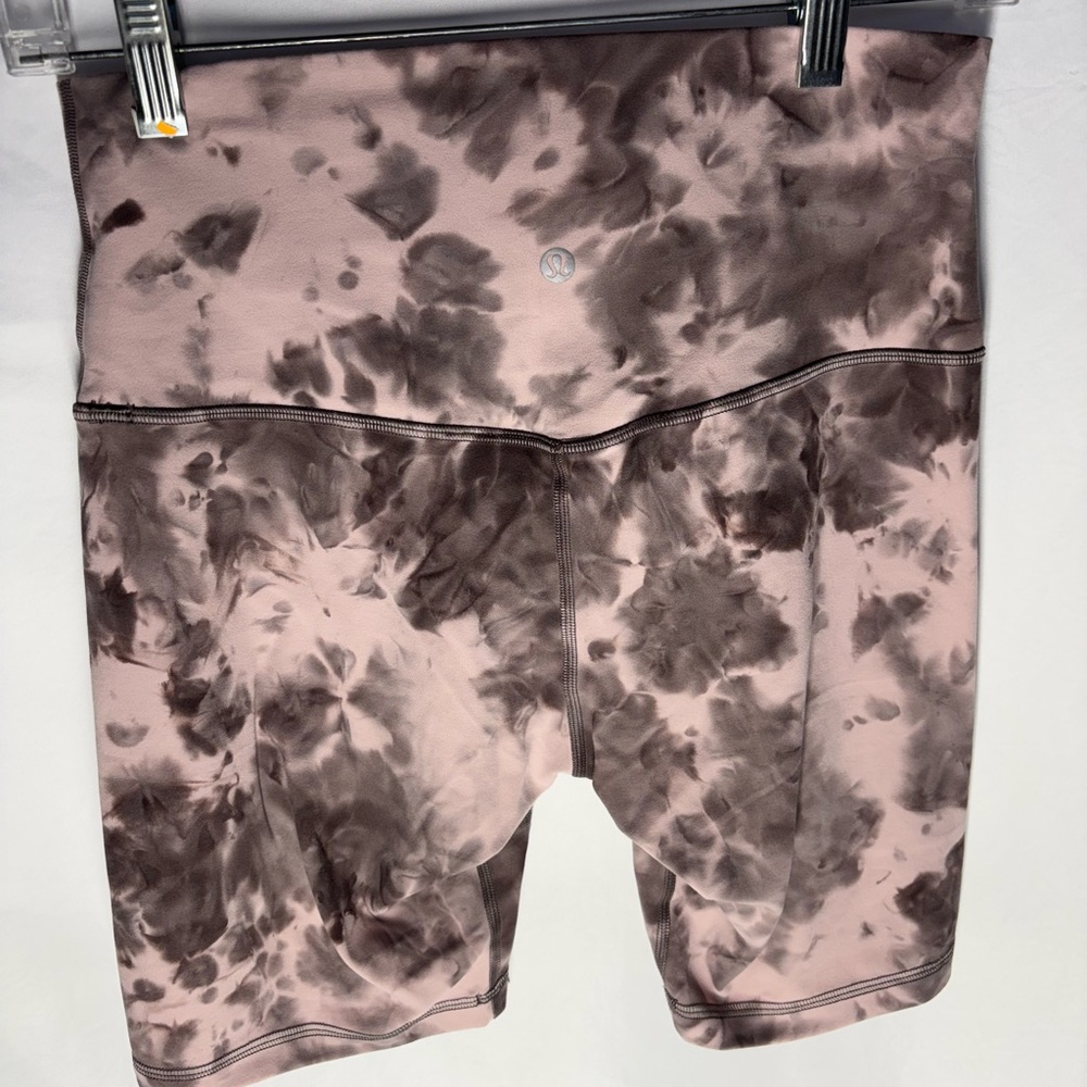 Lululemon Athletica Bike Shorts Pink and Grey Tie Dye Size 8 Women